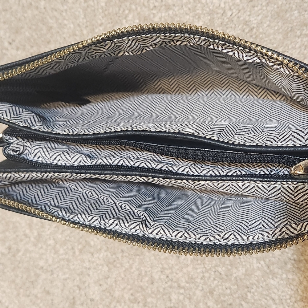 Black Crossbody/clutch - Picture 4 of 8